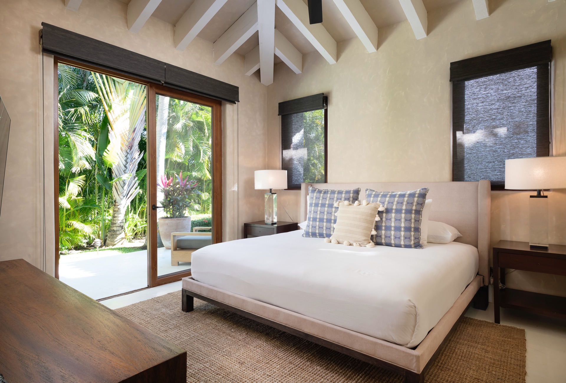 Casa%20del%20faro%20la%20punta%20estates%20punta%20mita%20(2)