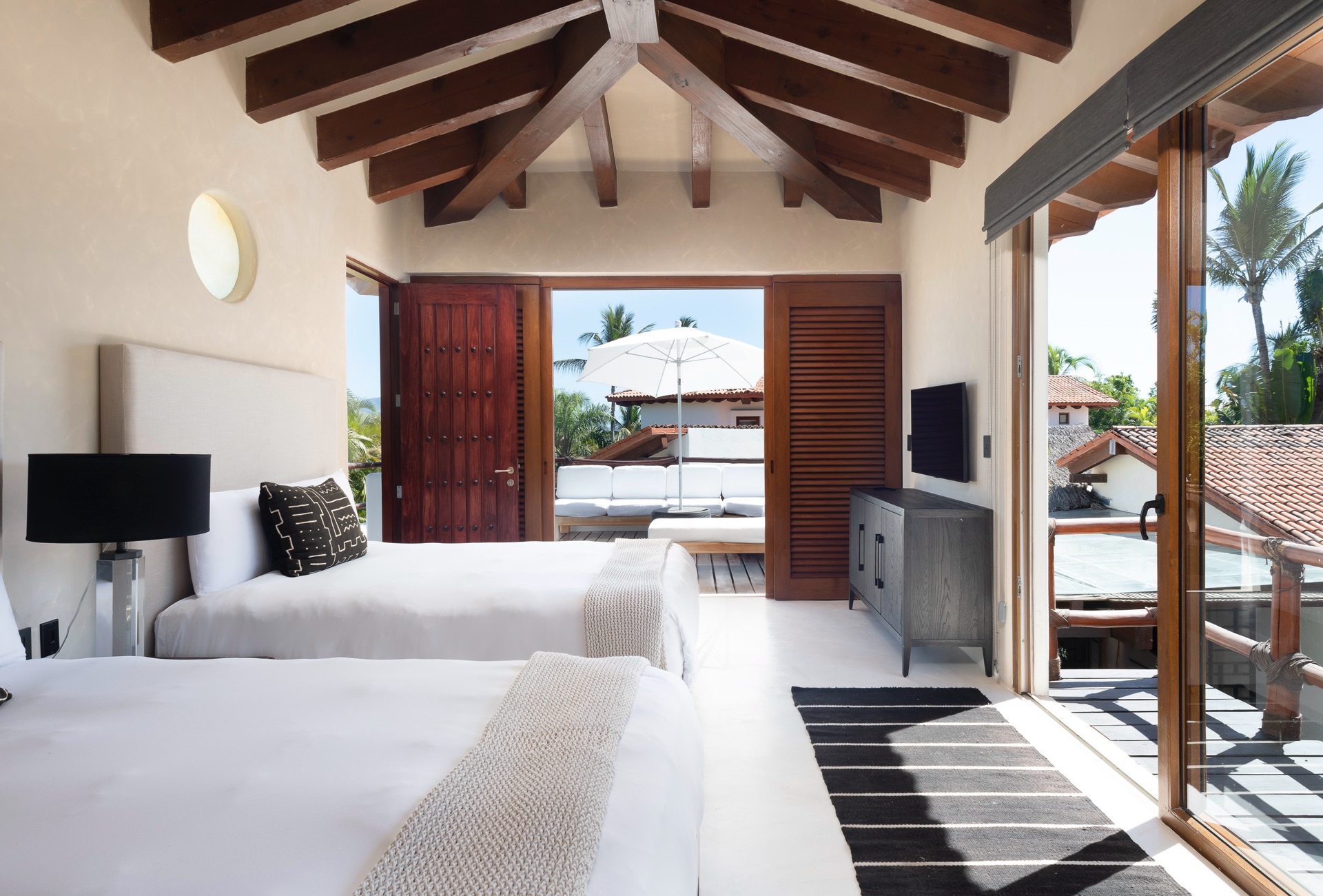 Casa%20del%20faro%20la%20punta%20estates%20punta%20mita%20(5)