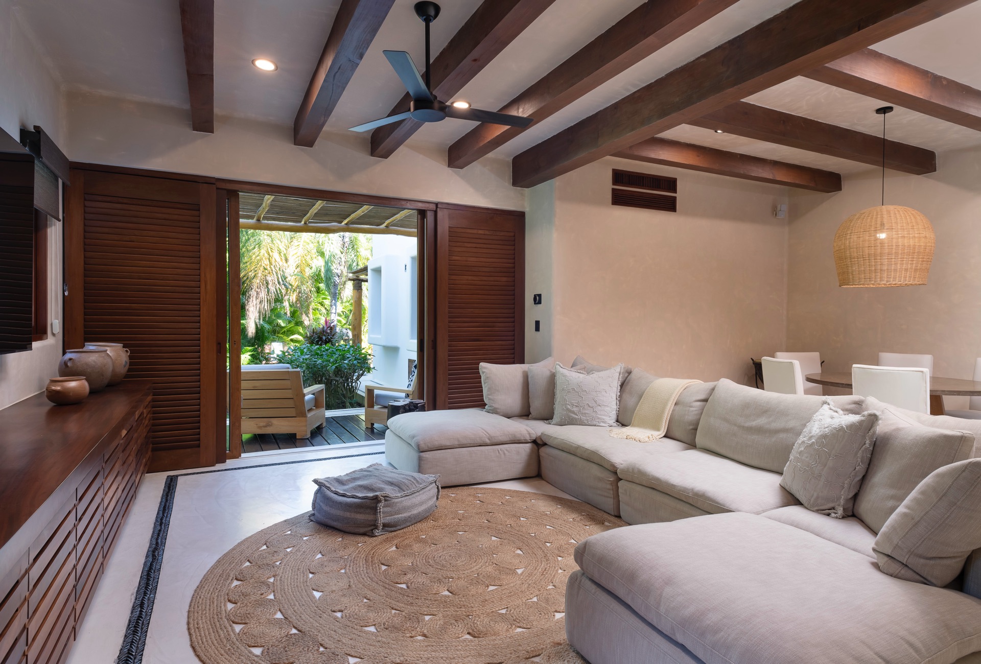 Casa%20del%20faro%20la%20punta%20estates%20punta%20mita%20(6)