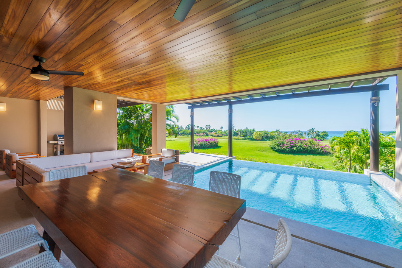 Condo Aquila — space 2