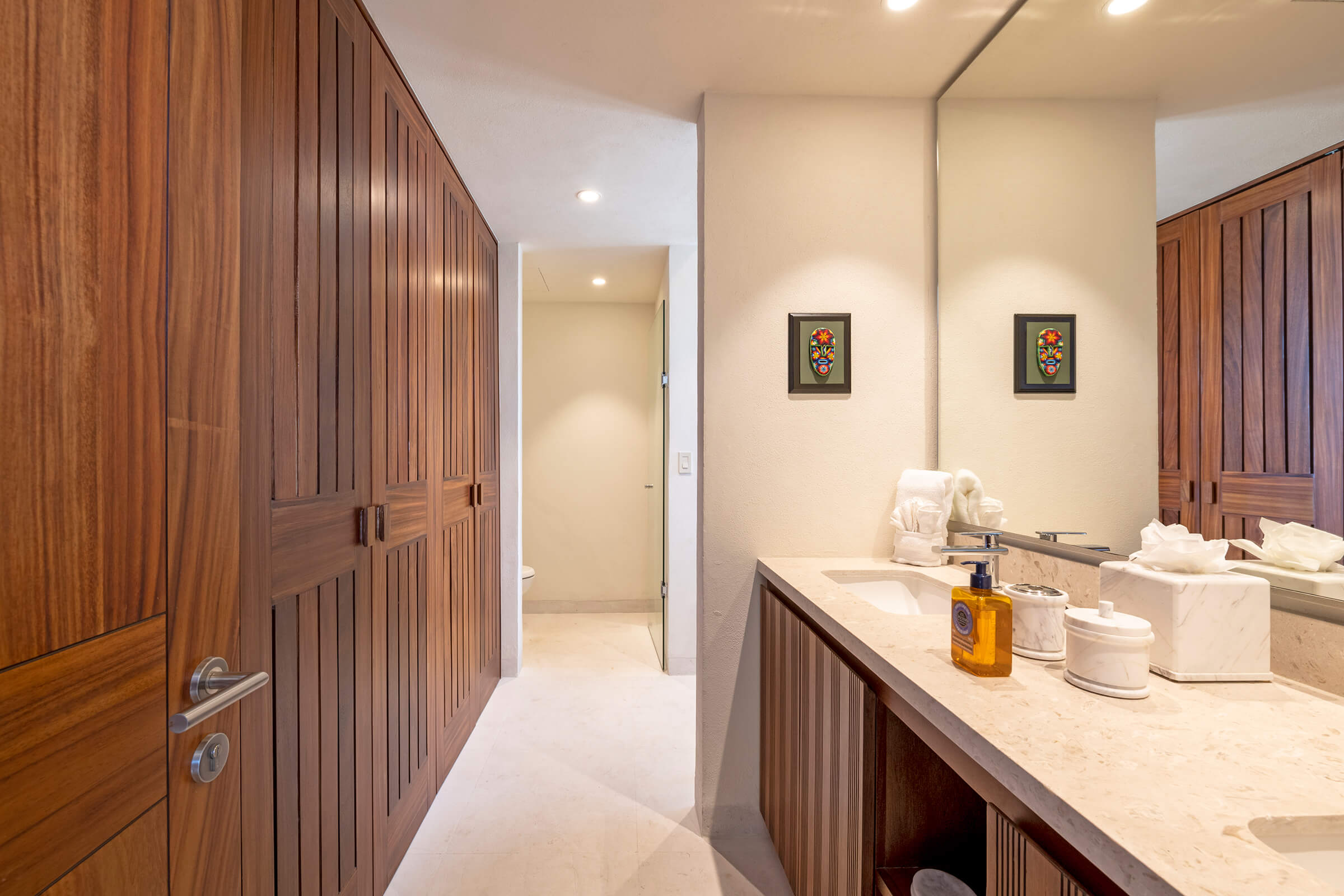 Condo Carey — space 32
