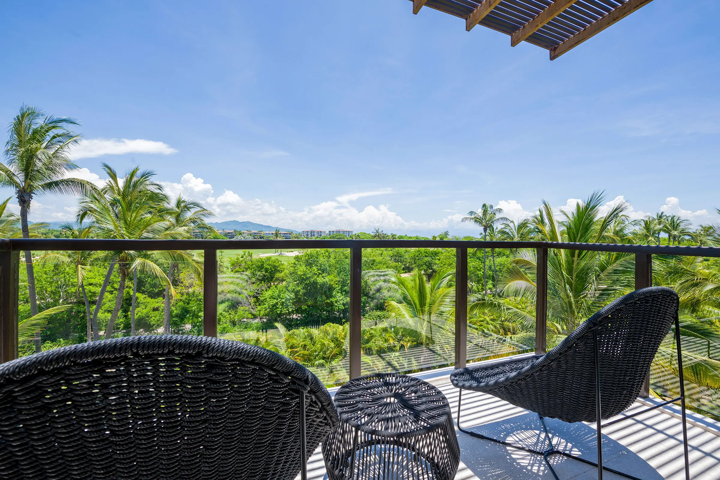 Condo La Joya – 3-Bedroom Residence in Las Marietas, Punta Mita — dining and entertaining area — luxury condo in Punta Mita