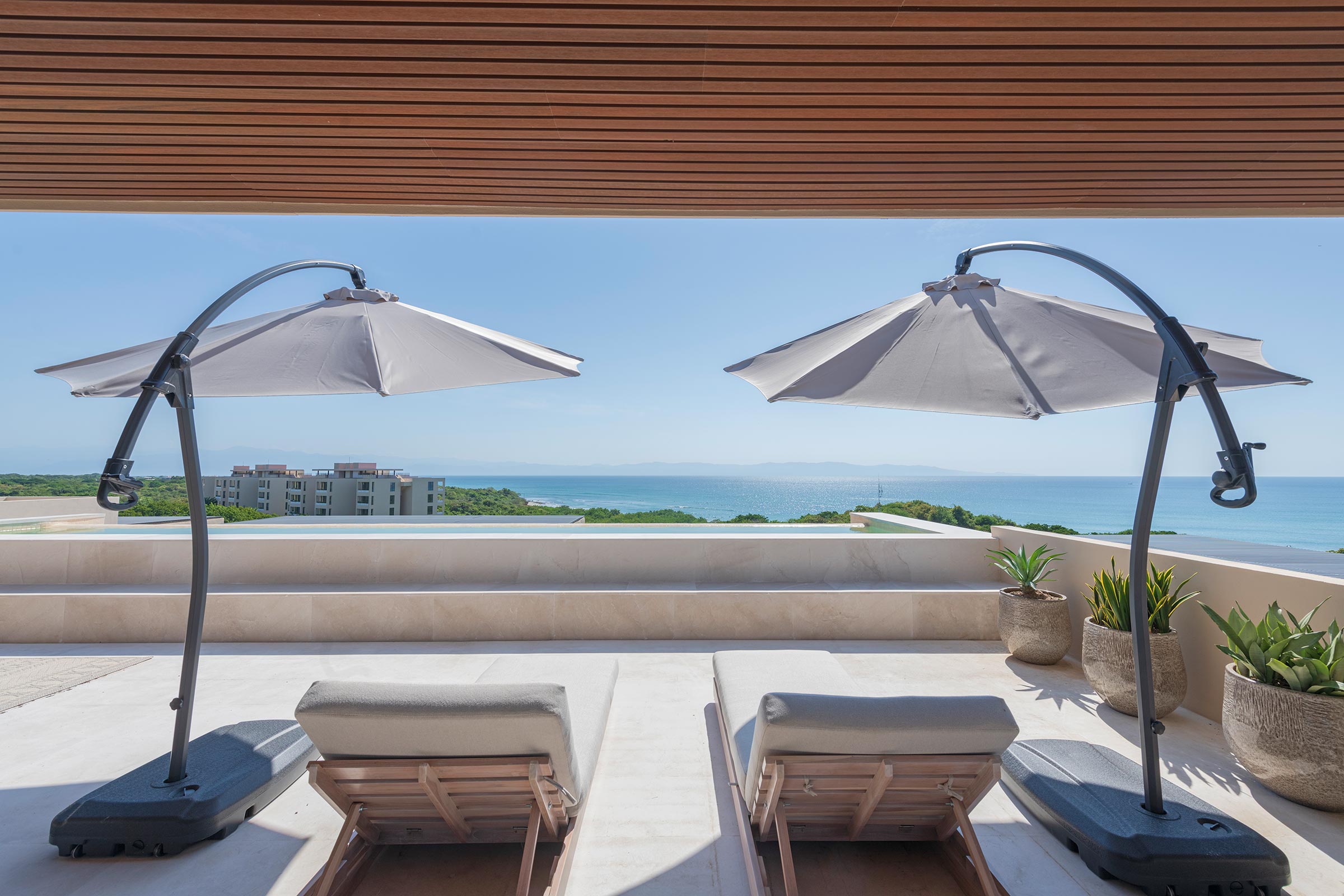 Rooftop Oasis — space 19