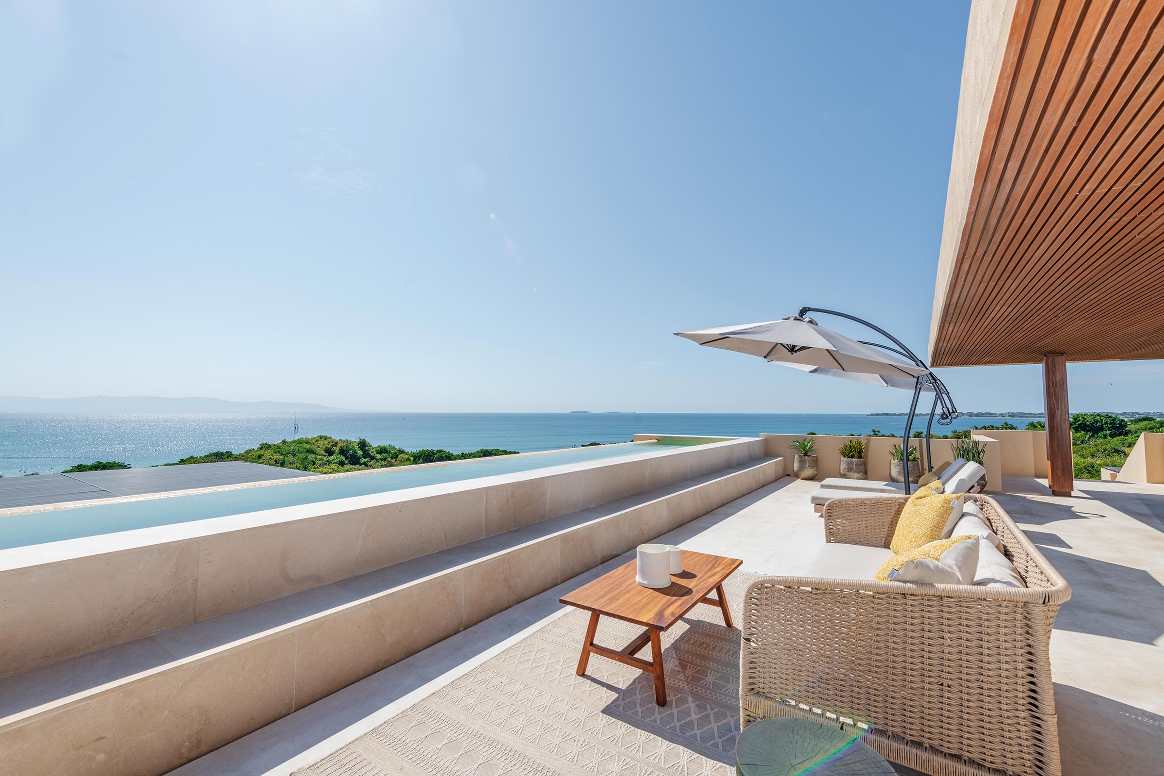 Rooftop Oasis — space 22