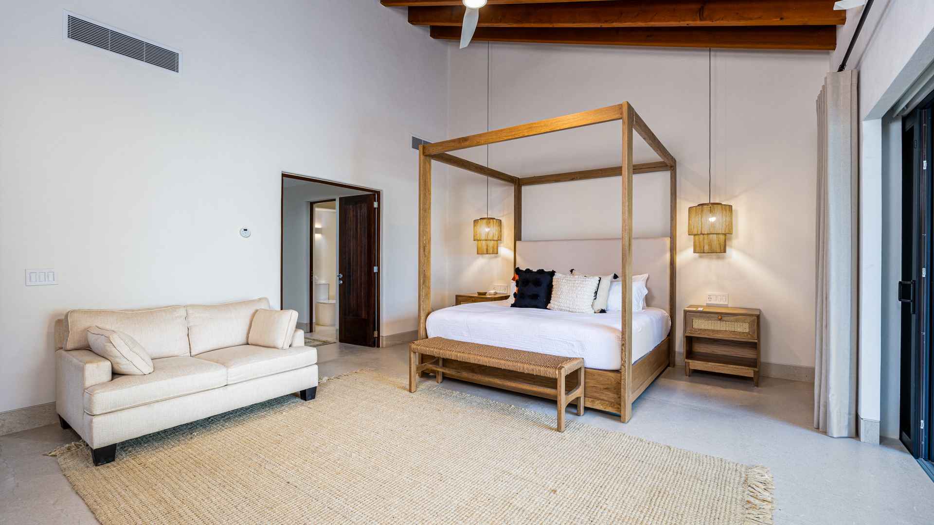 Villa Lagos 16 — space 24