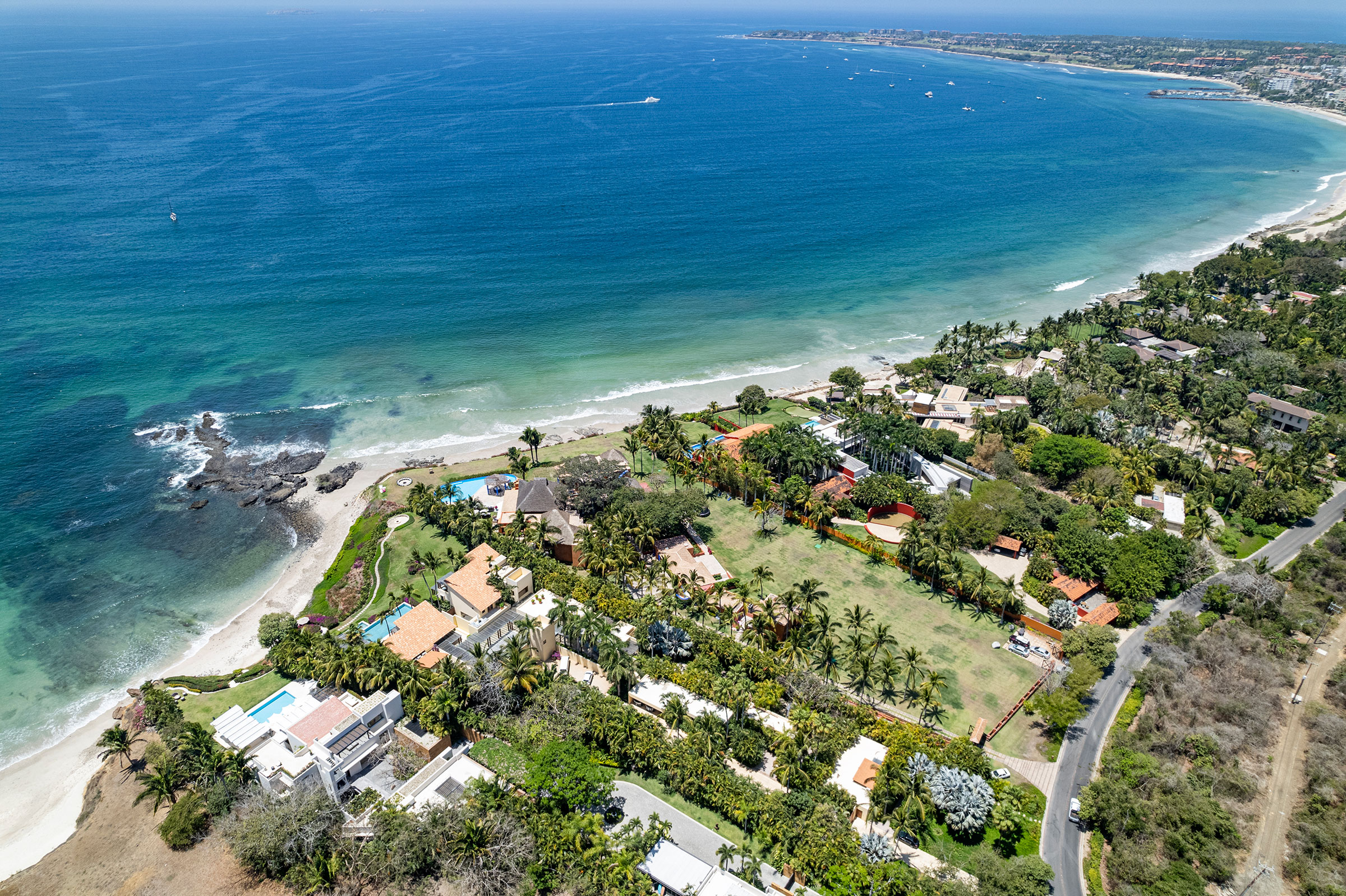 Villa Luna Mar – 6-Bedroom Oceanfront Villa in Ranchos Estates, Punta Mita — space 9